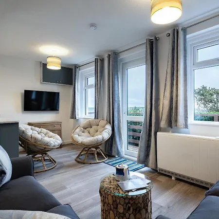 Holiday home Shorelands